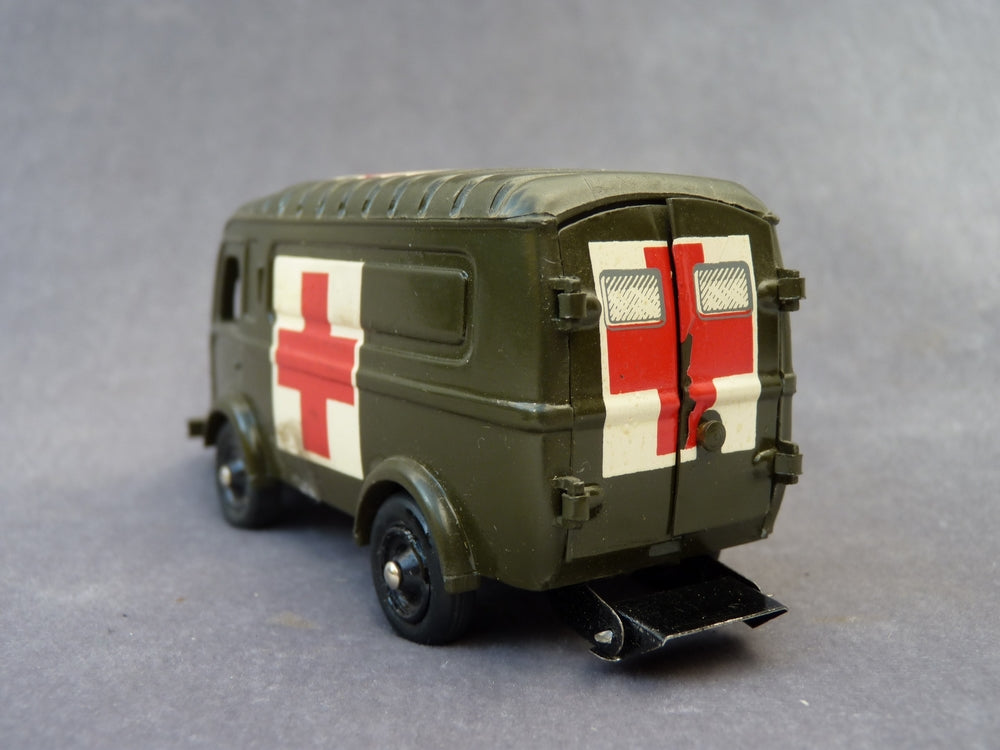 C.I.J. - Renault 1000Kg ambulance militaire (vintage) – Antique