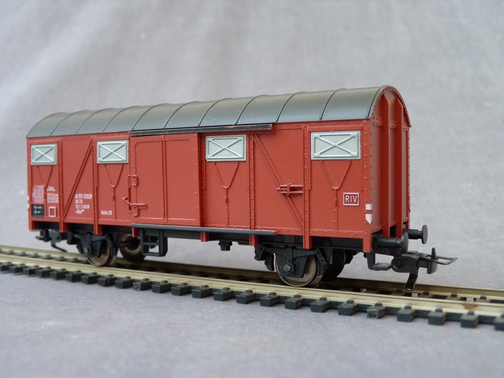 LOT DE 2 wagonsHO FLEISCHMANN/WAGON PLAT RANCHERS ET WAG GRUE ROTATIVE