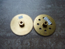 Charger l'image dans la galerie, Meccano 27 fabrication spéciale - Engrenage roue 65 dents