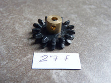 Charger l'image dans la galerie, MECCANO 27f - Roue dentée en plastique - Noire