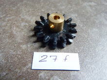 Charger l'image dans la galerie, MECCANO 27f - Roue dentée en plastique - Noire