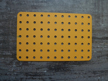 Charger l'image dans la galerie, MECCANO 52a - Plaque rigide jaune