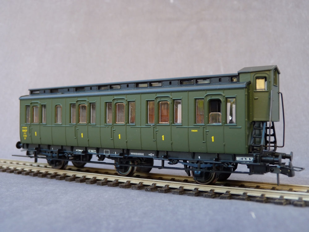 Rame UIC Corail SNCF 1ère Classe – Roco 44667 – Voiture Train Miniature