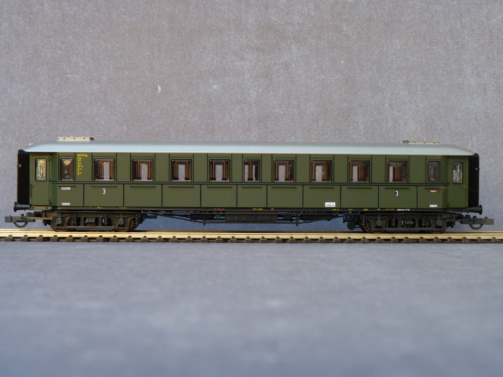 ROCO 4201A - Voiture 2ème classe type Bie-28 dite Donnerbüchsen de l ROCO 4201A - Voiture 2ème classe type Bie-28 dite Donnerbüchsen de l