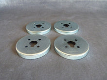 Charger l'image dans la galerie, Meccano 137 4 boudins de roues marquées "MECCANO"