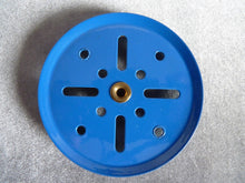 Charger l'image dans la galerie, Meccano 19b - Poulie à moyeu bleue