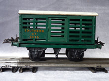 Charger l'image dans la galerie, HORNBY anglais Wagon à lait, Milk Van SOUTHERN Railway (0 vintage)