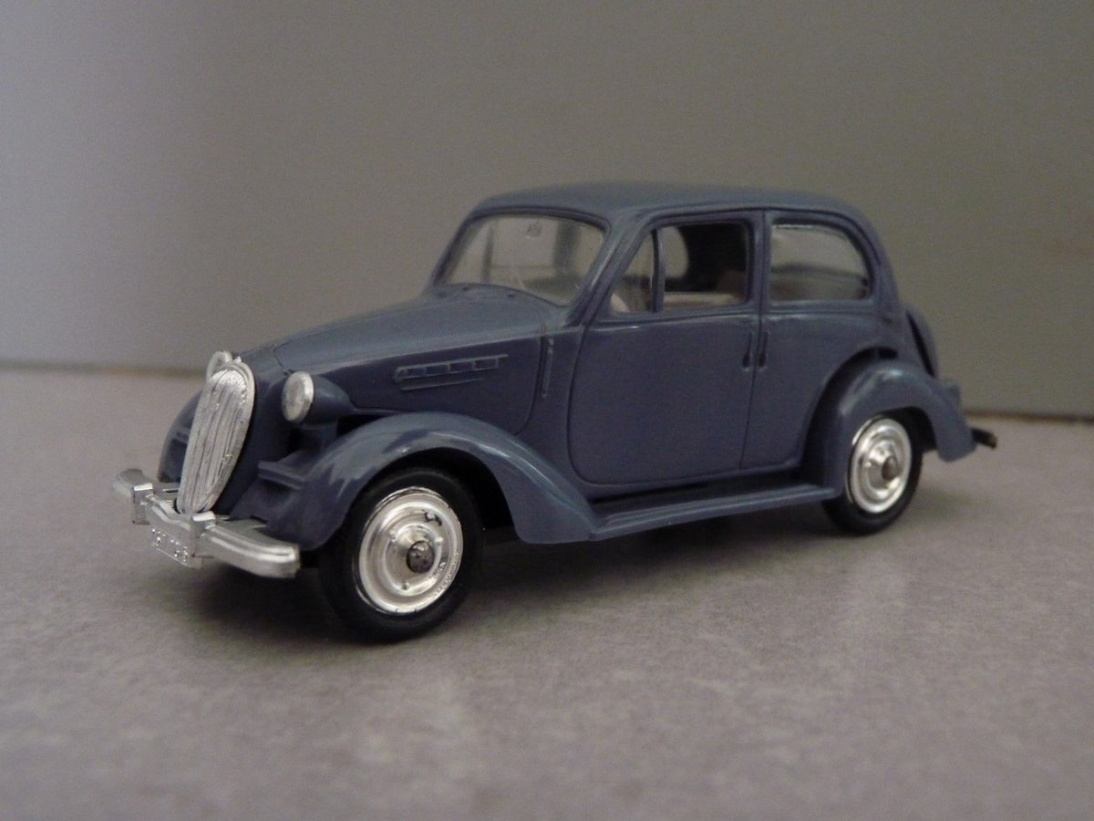 Echelle 1:87 - MICRO NOREV. Ech 1:87 - Simca Versaille Bleu. Année 60