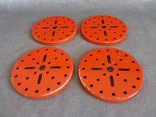 Charger l'image dans la galerie, Meccano 137 B lot de 4 boudins de roues rouges