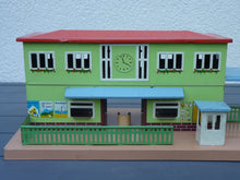 Charger l'image dans la galerie, Allemagne - Grande gare et quai en tôle lithographiée (HO vintage)