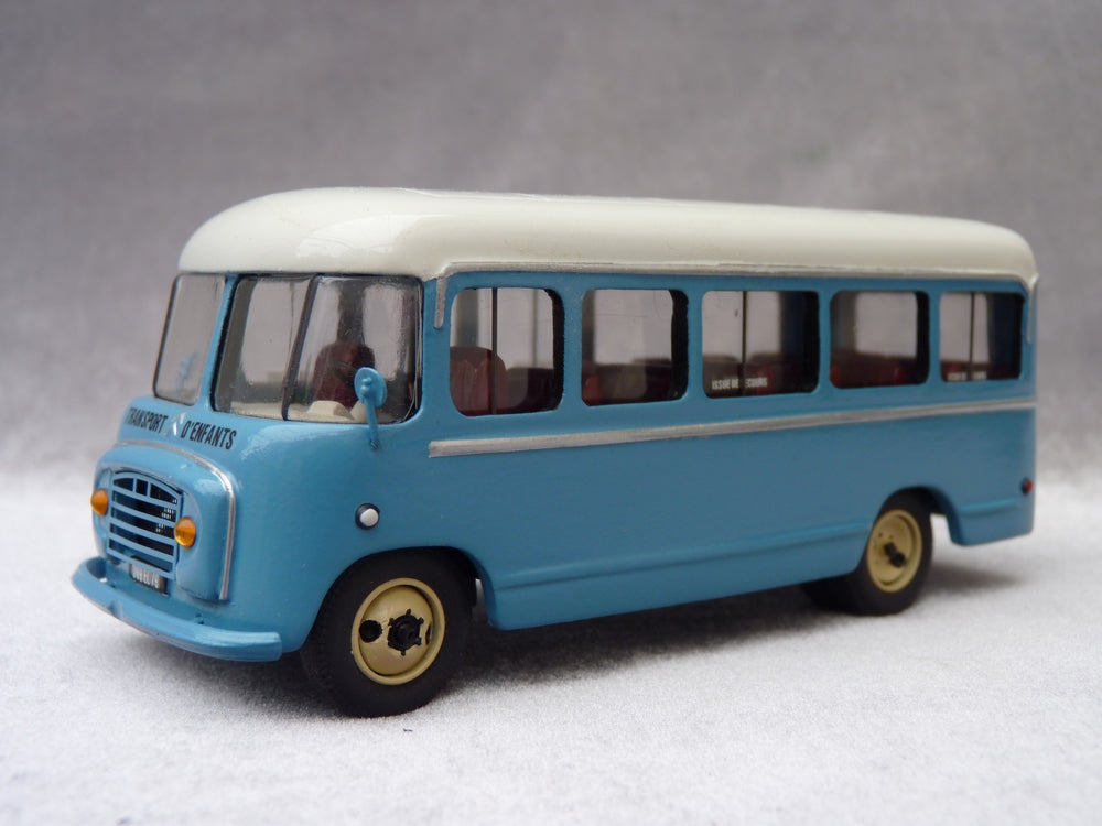 Citroën U23 Heuliez 1957 – Kit Résine Monté BDS France 1/50, Rouge Et Crème