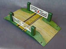 Charger l'image dans la galerie, HORNBY - N°1 - Level crossing - Passage à niveau anglais (0 vintage)