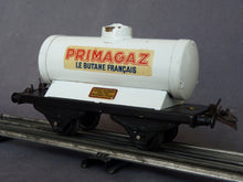 Charger l'image dans la galerie, HORNBY wagon citerne PRIMAGAZ (circa 1958/1962) (0 vintage)