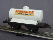 Charger l'image dans la galerie, HORNBY - Wagon réservoir PRIMAGAZ (circa 1958-1960) (0 vintage)