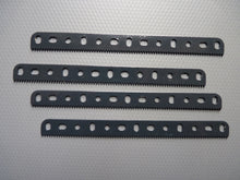 Charger l'image dans la galerie, MECCANO 110a - Crémaillère 13 trous (lot de 4)