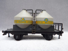 Charger l'image dans la galerie, PLAYCRAFT - RAILWAYS PR 642 - Bulk cement wagon (HO Vintage)