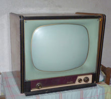 Charger l'image dans la galerie, SCHNEIDER- Téléviseur noir et blanc de 1958 (vintage)