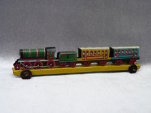 Charger l'image dans la galerie, PENNY TOY - Petit train à traîner en tôle lithographiée