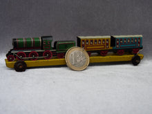 Charger l'image dans la galerie, PENNY TOY - Petit train à traîner en tôle lithographiée