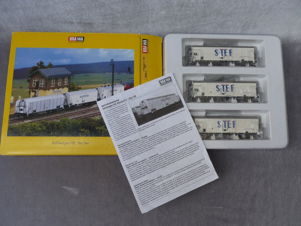 Train coffret de 3 wagons ROCO ho réf 45945 - Modélisme Train coffret de 3 wagons ROCO ho réf 45945 - Modélisme