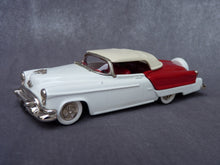 Charger l&#39;image dans la galerie, BROOKLIN MODELS N°39 - Oldsmobile Fiesta 1953