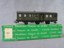 Charger l&#39;image dans la galerie, CPMR 104 - Voiture 1ére/2éme Cl &quot;Métallisée Sud-Est&quot; SNCF rare version à porte décentrée