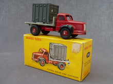 Charger l&#39;image dans la galerie, DINKY TOYS 34B - Plateau BERLIET avec container (vintage 1965)