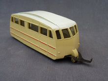 Charger l&#39;image dans la galerie, DINKY TOYS 811 - Caravane (vintage 1965)