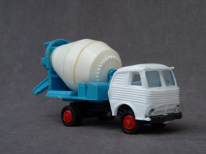 EKO 2104 - PEGASO hormigonera - camion toupie à béton (vintage)