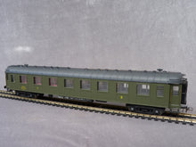Charger l&#39;image dans la galerie, FRANCE TRAINS - L&#39;AIGUILLEUR - Rare voiture OCEM à rivets mixte 1ére et 2éme Cl SNCF