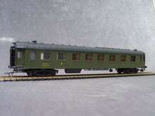 Charger l&#39;image dans la galerie, FRANCE TRAINS - L&#39;AIGUILLEUR - Rare voiture OCEM à rivets mixte 1ére et 2éme Cl SNCF