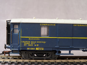 FRANCE TRAINS 305 - Fourgon N° 1263 M à 3 portes de la CIWL