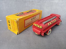 Charger l'image dans la galerie, J.R.D. Réf.122 - Camion UNIC citerne ANTAR (vintage 1960)