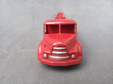 Charger l'image dans la galerie, J.R.D. Réf.122 - Camion UNIC citerne ANTAR (vintage 1960)
