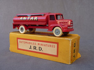 J.R.D. 122 - Camion UNIC citerne ANTAR (vintage 1960)