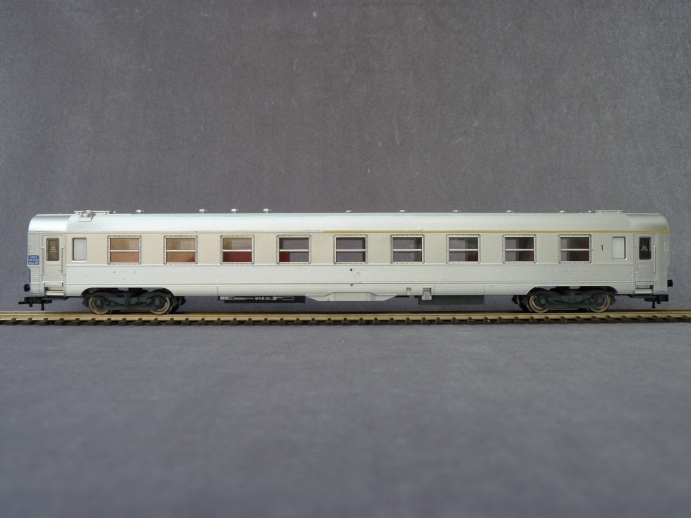 JOUEF HJ (réf ?) Voiture DEV INOX mixte 1ère classe BAR de la SNCF