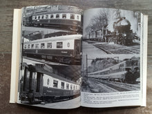 Charger l'image dans la galerie, Komfort auf Schienen - Schlafwagen, Speisewagen, Salonwagen der Europäischen Eisenbahnen.