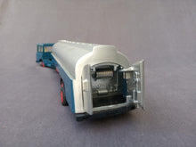 Charger l&#39;image dans la galerie, LION CAR N°37 - DAF 2600 trekker met tankoplegger-semi-remorque citerne (vintage 1968)