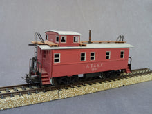 Charger l&#39;image dans la galerie, MÄRKLIN 4570 - Caboose AT&amp;SF (vintage 1967)