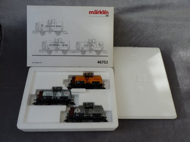 MÄRKLIN 46752 - Coffret de 3 wagons citernes pétroliers de la SNCF (2 rails)