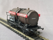 Charger l'image dans la galerie, MÄRKLIN 94361 - Wagon bi-foudres LOUIS PUJOL de la SNCF