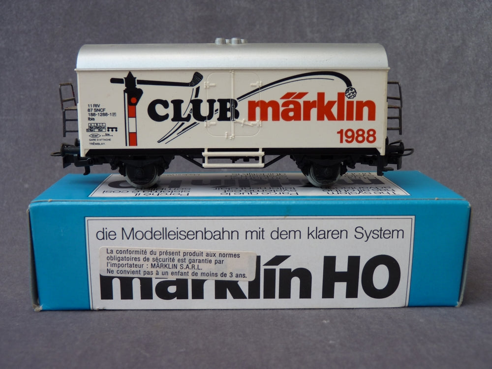 Märklin HO / Rare wagon publicitaire Kriter / Série unique / SNCF - Modélisme Märklin HO / Rare wagon publicitaire Kriter / Série unique / SNCF - Modélisme