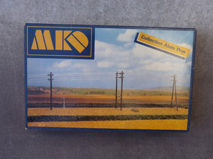 MKD 545 - Poteaux télégraphiques