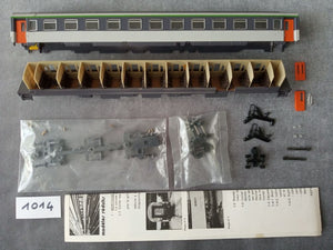 MOUGEL 1014 - Voiture Corail 2ème cl type B11 à compartiments SNCF (en partie montée)