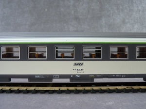 MOUGEL CEMP 1004 - Voiture Corail 2ème classe B10 rtu à couloir central de la SNCF