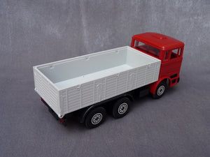 NOREV 124 - Camion MERCEDES (vintage 1975)