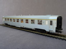 Charger l&#39;image dans la galerie, RIVAROSSI 9545 - Voiture 1ère classe type DEV INOX A9 de la SNCF