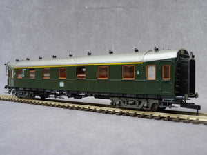 Voiture Eurofina 1e classe SNCF Roco HO - Collection Voiture Eurofina 1e classe SNCF Roco HO - Collection