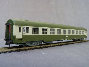 ROCO 44605 - Voiture 2ème classe type UIC de la SNCF "Livrée 160"