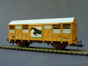 ROCO 46439 - wagon pour chevaux de course SNCF (peu courant)